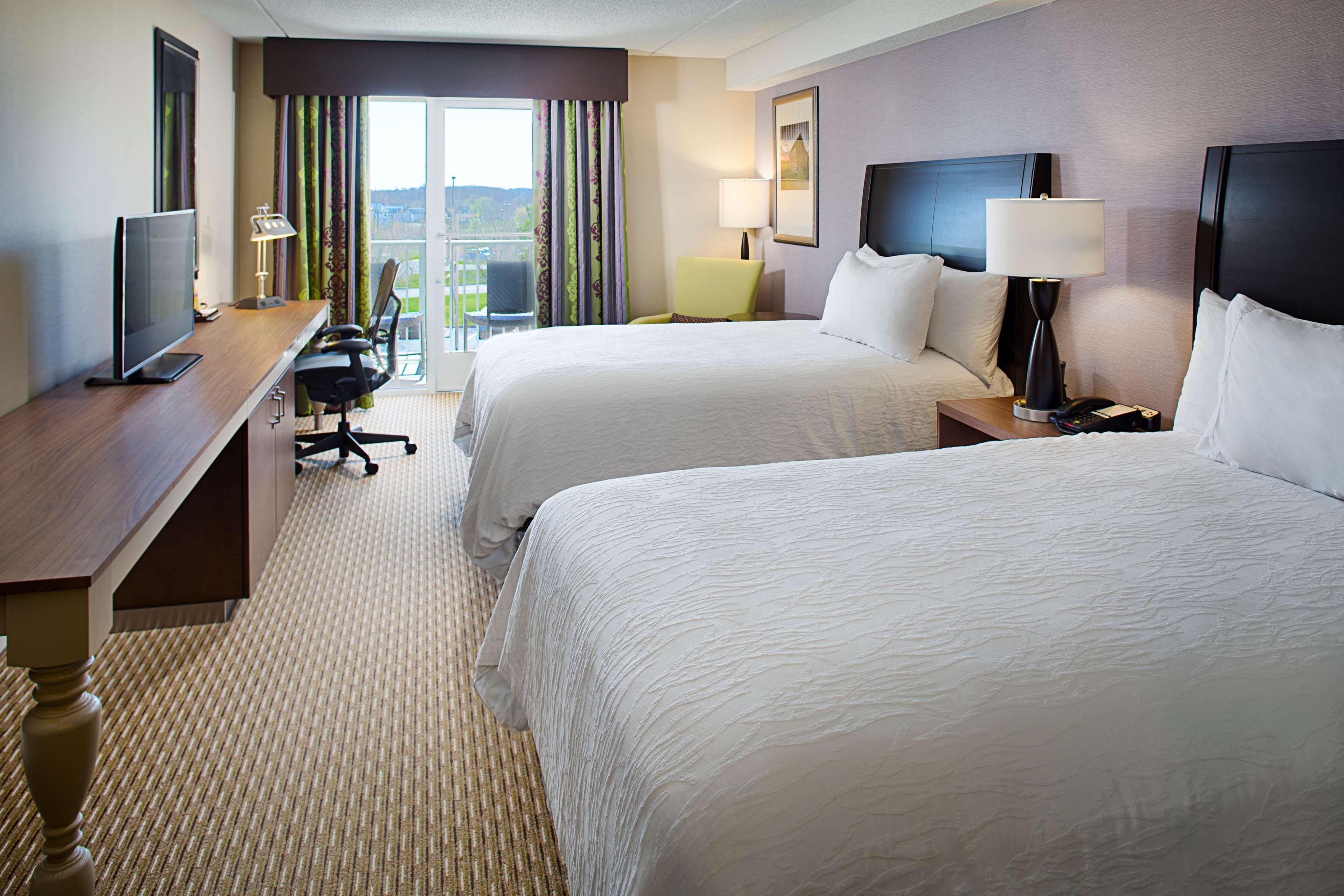 Hilton Garden Inn Hartford North-Bradley International Airport Windsor Exterior photo