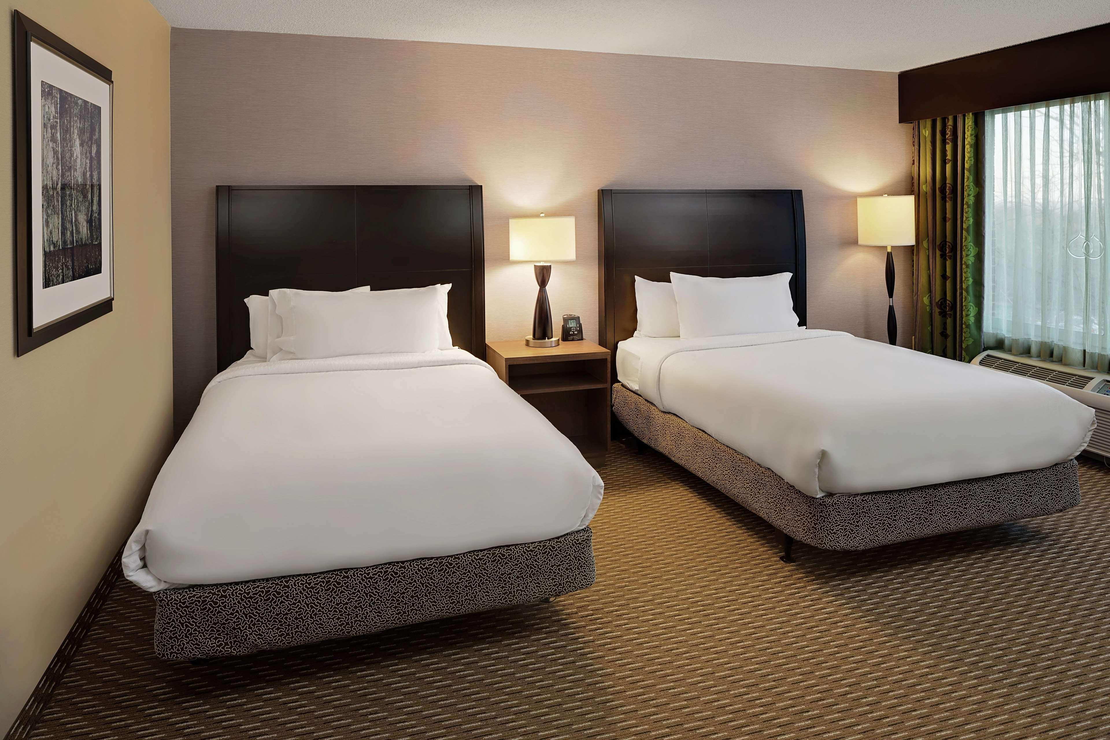 Hilton Garden Inn Hartford North-Bradley International Airport Windsor Exterior photo