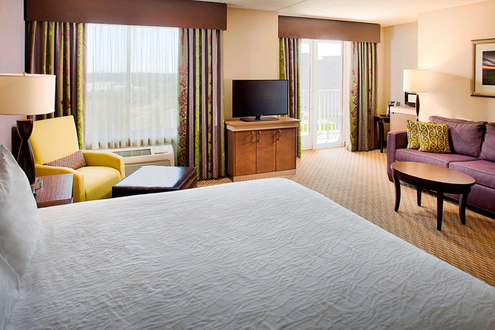 Hilton Garden Inn Hartford North-Bradley International Airport Windsor Exterior photo