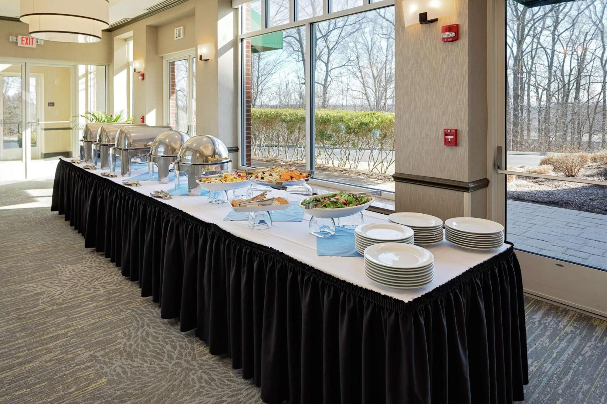 Hilton Garden Inn Hartford North-Bradley International Airport Windsor Exterior photo