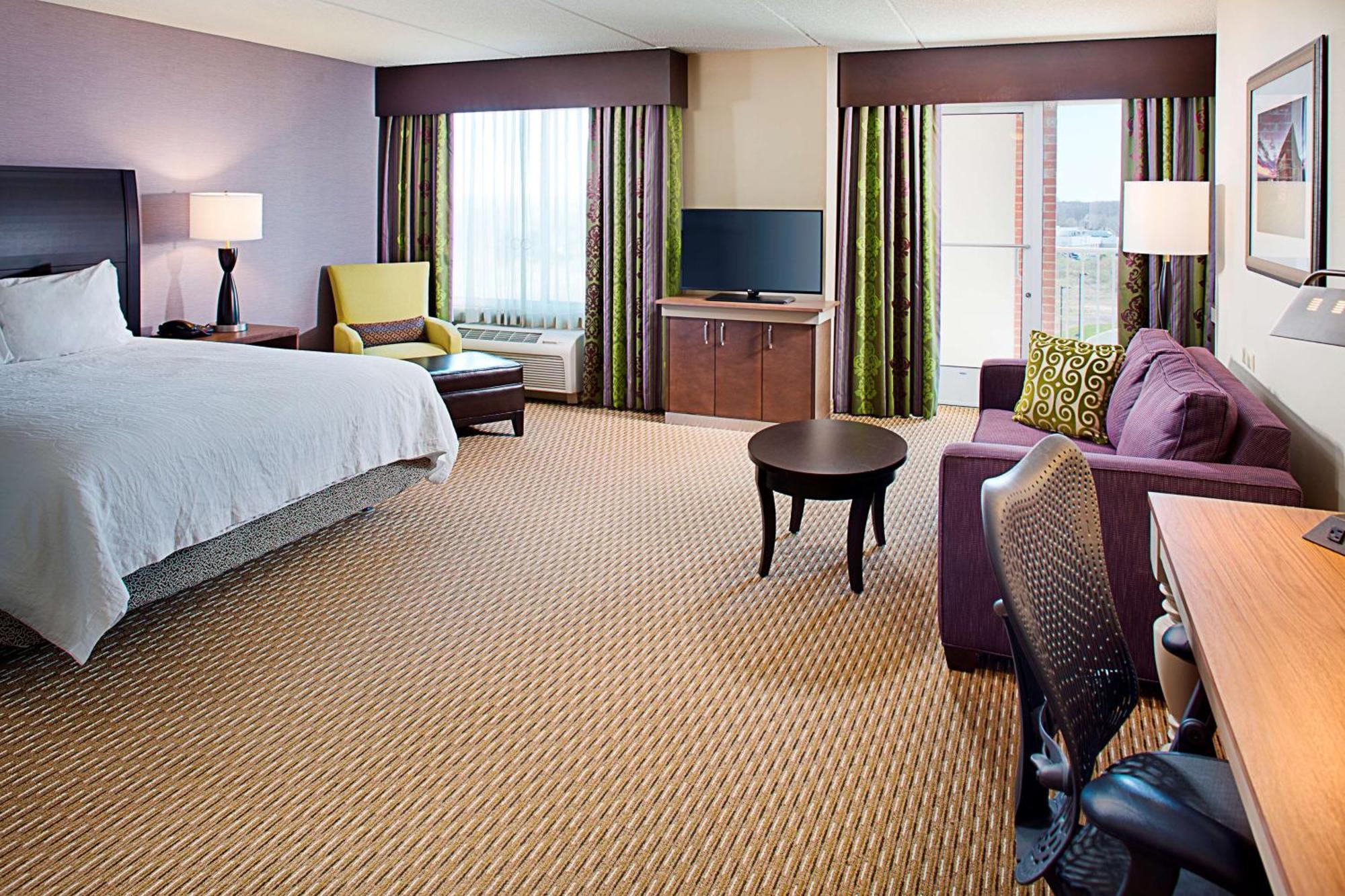 Hilton Garden Inn Hartford North-Bradley International Airport Windsor Exterior photo