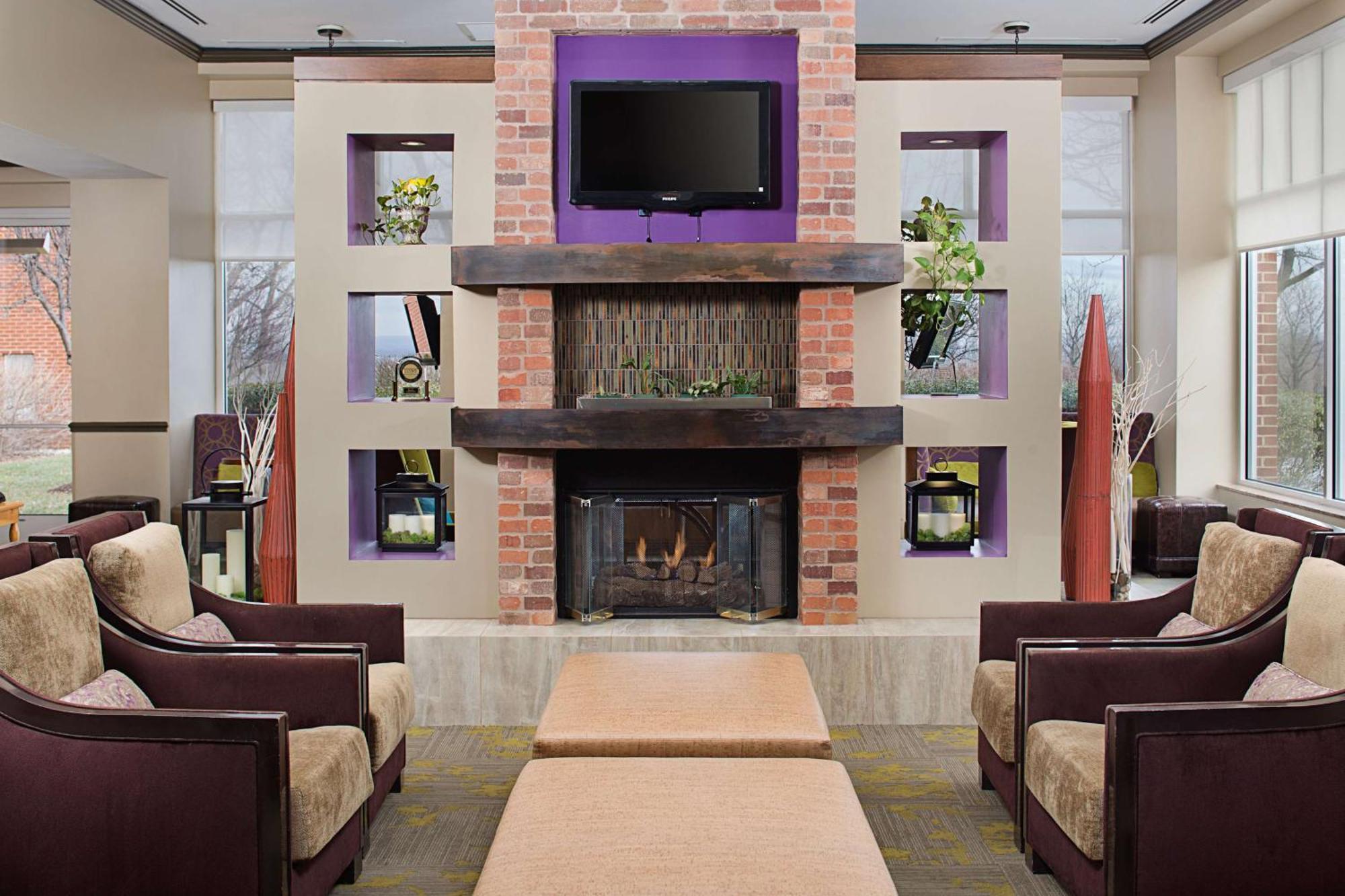 Hilton Garden Inn Hartford North-Bradley International Airport Windsor Exterior photo