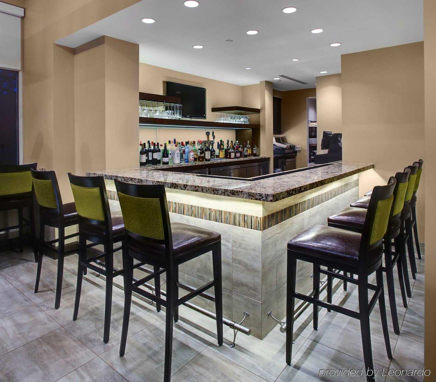 Hilton Garden Inn Hartford North-Bradley International Airport Windsor Restaurant photo