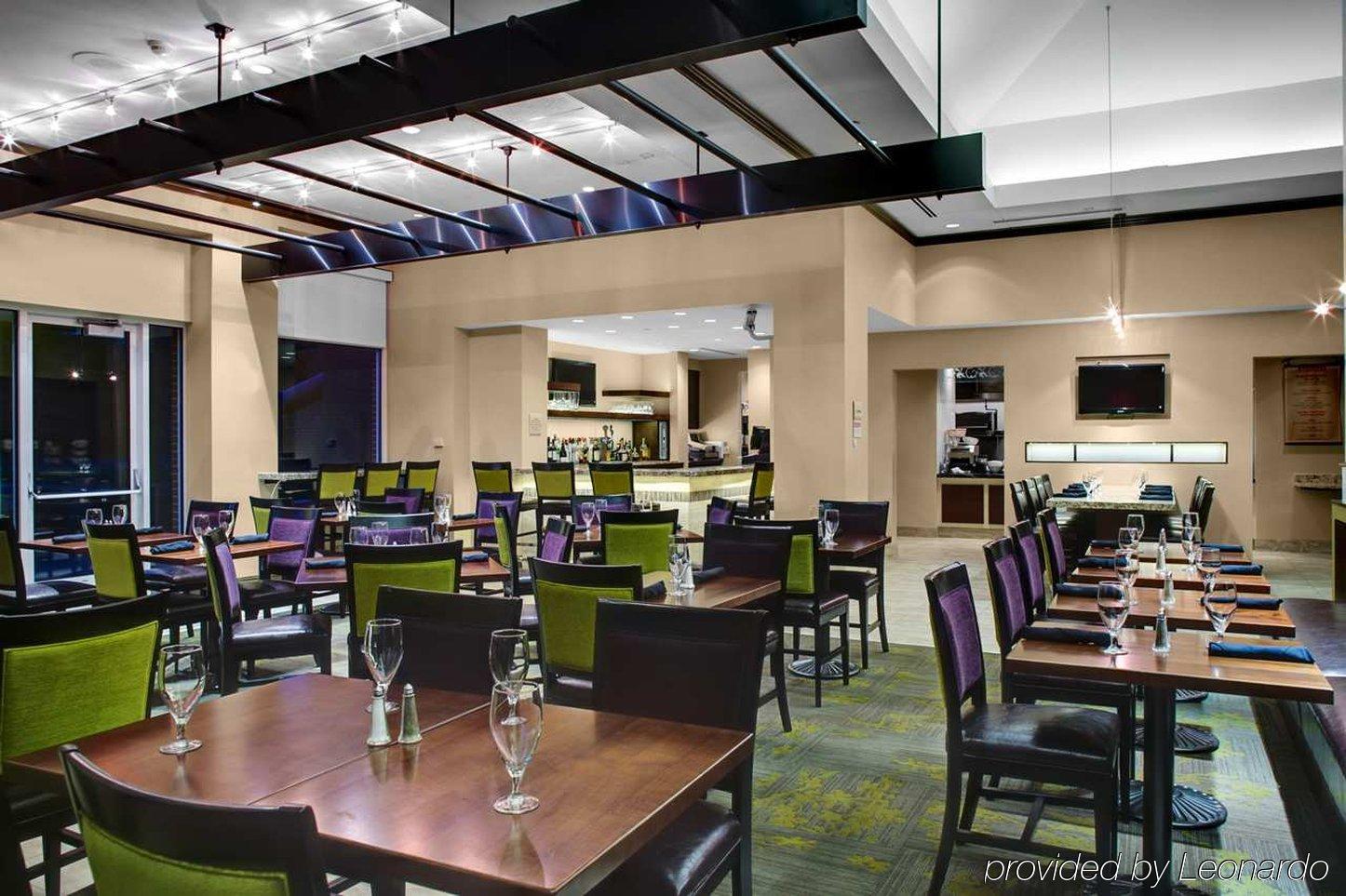 Hilton Garden Inn Hartford North-Bradley International Airport Windsor Restaurant photo