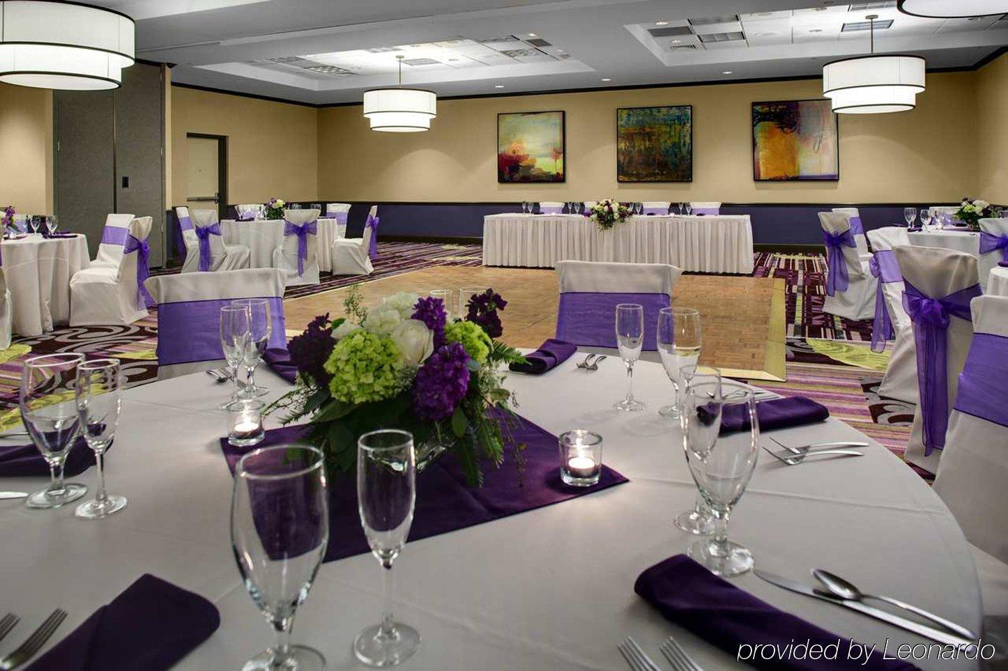 Hilton Garden Inn Hartford North-Bradley International Airport Windsor Restaurant photo