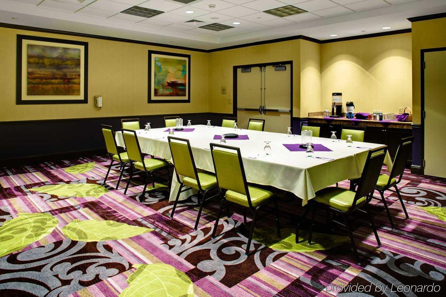 Hilton Garden Inn Hartford North-Bradley International Airport Windsor Restaurant photo