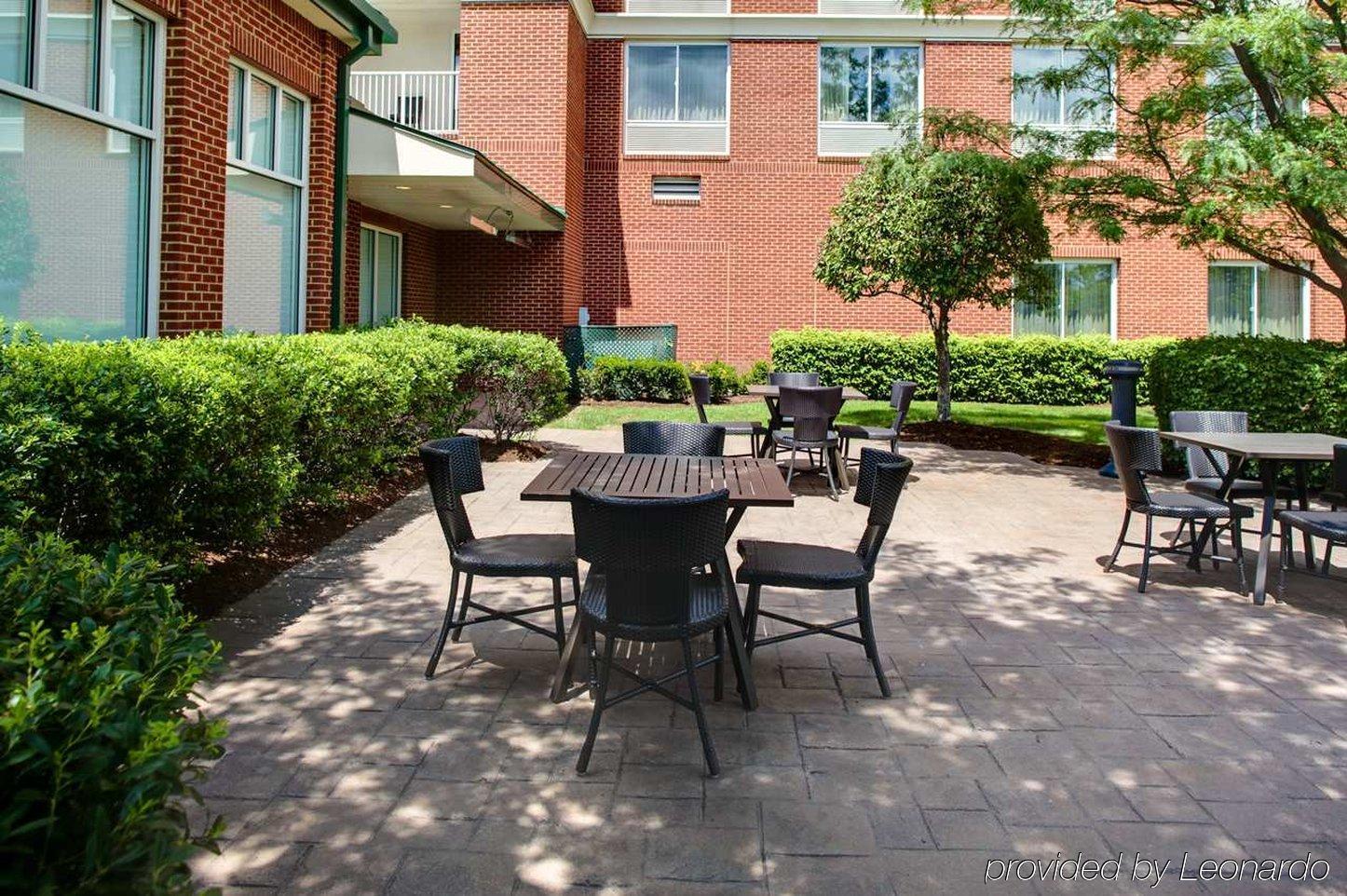 Hilton Garden Inn Hartford North-Bradley International Airport Windsor Exterior photo
